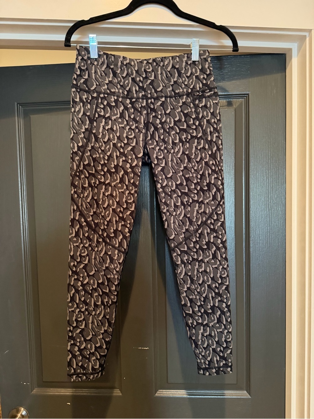 Women's Sweaty Betty Leopard Print Active Leggings - Gray/Tan